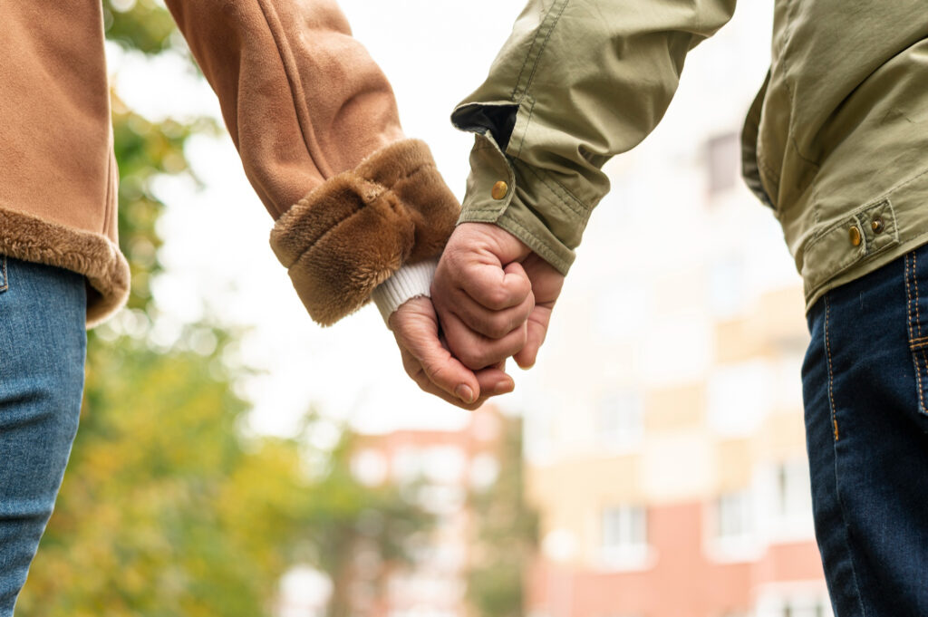 Atención clínica para adultos Dependencia y vínculos afectivos